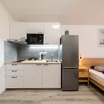 Borivojova 63 Apartman Prága