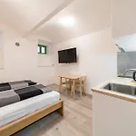 Borivojova 63 Apartman Prága