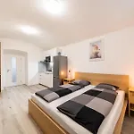 Borivojova 63