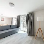Borivojova 63 *