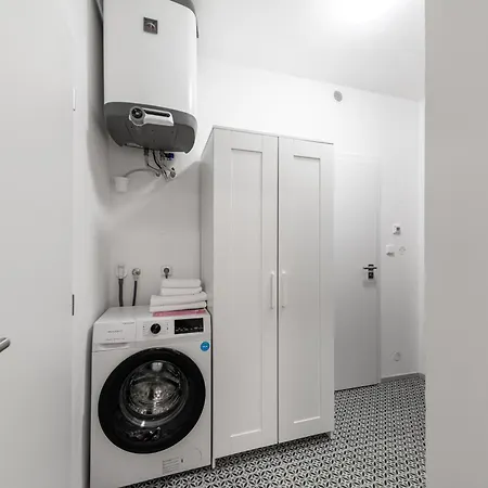 아파트 Borivojova 63 *